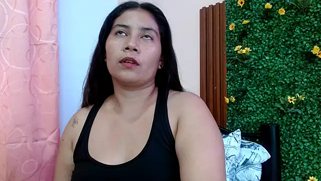 calimasalas2 online show from February 2026 11:46:01 PM