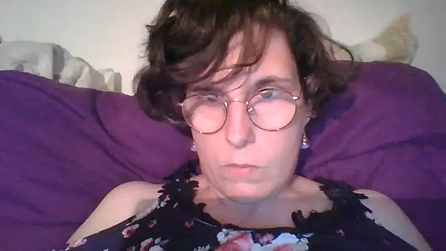 OIseauNoir88 online show from May 2026 07:30:02 PM
