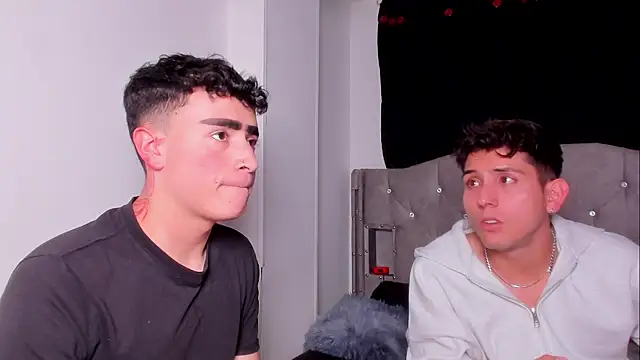 Snapshot of naughtysalomonn chatting on April 2026 12:10:01 AM naughtysalomonn online show from April 2026 12:10:01 AM