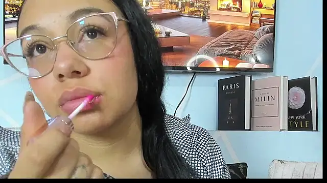 amy noa online show from April 2026 12:33:01 AM