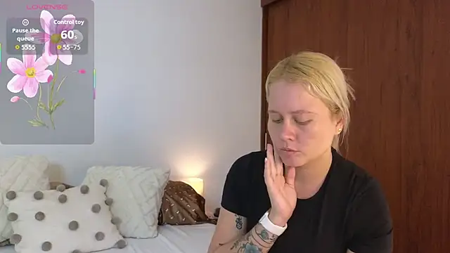 zoee  sweet online show from April 2026 09:21:02 PM