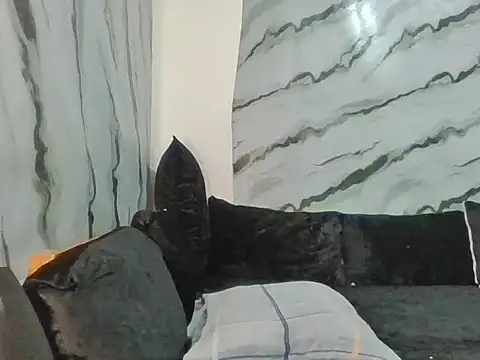 Rhieanne online show from April 2026 01:49:02 PM