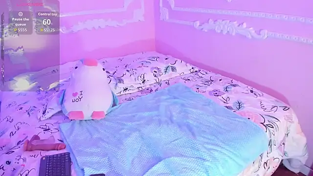 LiaLovet online show from March 2026 07:25:01 PM