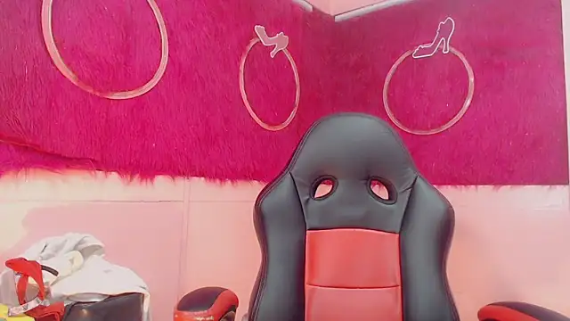 Snapshot of isabella_vogue chatting on February 2026 11:41:01 AM isabella vogue online show from February 2026 11:41:01 AM