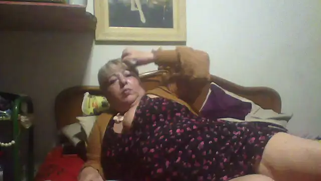 Snapshot of bialoba7 chatting on July 2026 10:39:02 PM bialoba7 online show from July 2026 10:39:02 PM