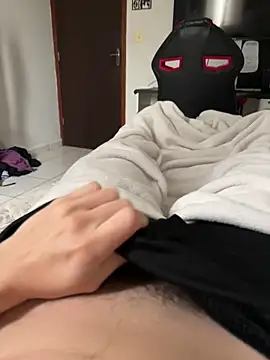 Snapshot of hungtwinkBR chatting on February 2026 03:27:01 PM hungtwinkBR online show from February 2026 03:27:01 PM