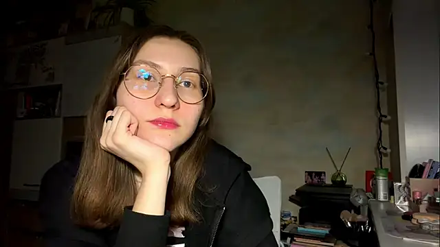 Miaaa Moon online show from March 2026 06:45:02 PM