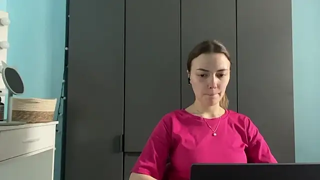 Snapshot of AndreeMerryman chatting on February 2026 02:07:02 AM AndreeMerryman online show from February 2026 02:07:02 AM