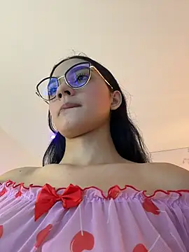 Doll Alaia  online show from February 2026 07:23:01 PM