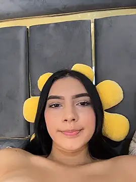 Doll Alaia  online show from February 2026 07:24:02 PM