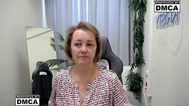 Snapshot of MONA_W chatting on February 2026 06:35:02 AM MONA W online show from February 2026 06:35:02 AM