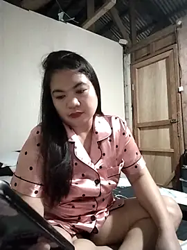 Snapshot of Zyramae_25 chatting on April 2026 10:40:02 AM Zyramae 25 online show from April 2026 10:40:02 AM