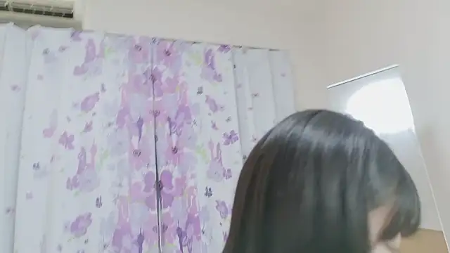 Snapshot of MOE_o0 chatting on June 2026 11:48:01 AM MOE o0 online show from June 2026 11:48:01 AM