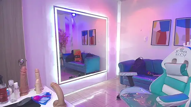 Madame scarlett online show from April 2026 11:39:02 AM