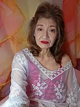 URAN429 online show from April 2026 06:24:02 PM