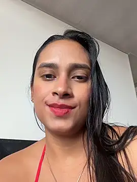 Snapshot of LunaHeat chatting on June 2026 08:07:02 PM LunaHeat online show from June 2026 08:07:02 PM