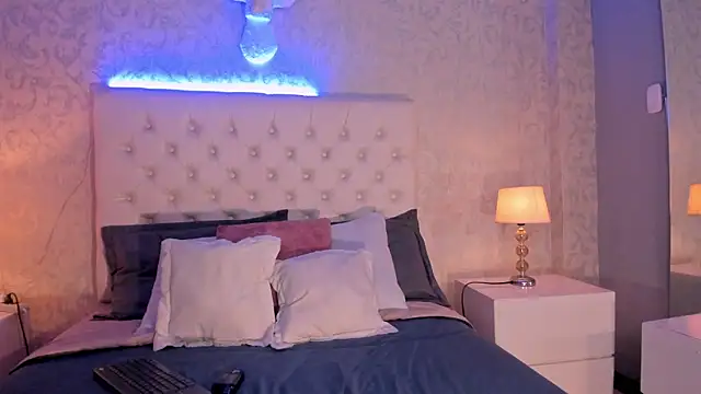 LilyHartt online show from April 2026 03:17:01 PM