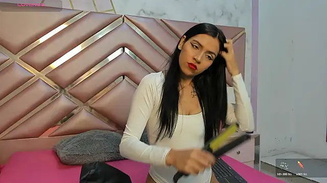 LauraRoot online show from February 2026 11:37:01 AM