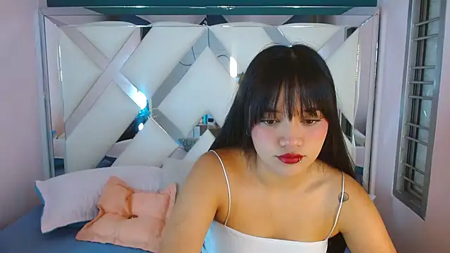 Kaytlin James online show from March 2026 12:00:01 PM