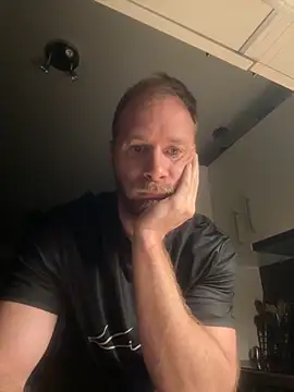 Snapshot of Sentinel801 chatting on November 2025 04:07:01 AM Sentinel801 online show from November 2025 04:07:01 AM