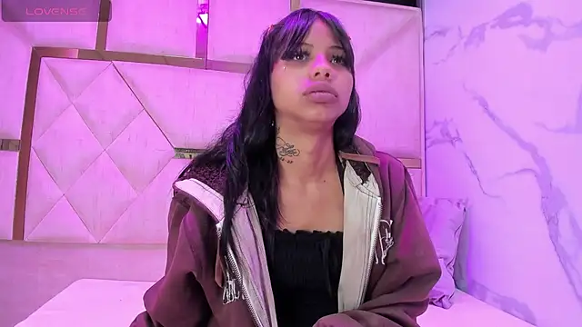 Snapshot of KendallArdent chatting on February 2026 01:54:01 PM KendallArdent online show from February 2026 01:54:01 PM