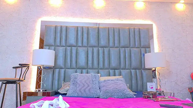 AlanaHouston online show from April 2026 04:49:02 AM