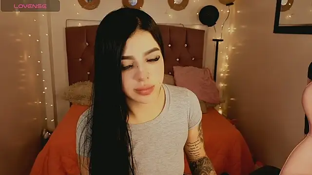  selena fox online show from April 2026 03:44:02 AM