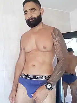 Lucius40 online show from February 2026 06:22:02 PM