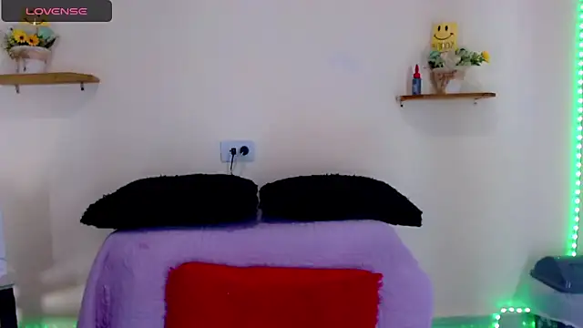 Snapshot of Darianna_Atehortua chatting on February 2026 01:09:02 PM Darianna Atehortua online show from February 2026 01:09:02 PM