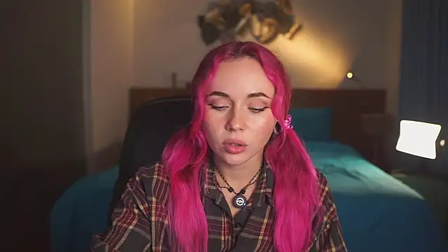 Sarah Pink online show from May 2026 02:33:02 PM