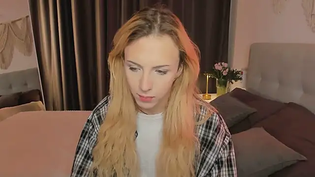 Tiffany  King online show from April 2026 05:25:01 AM