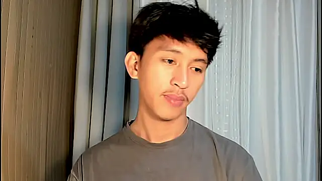  andrie69  online show from April 2026 07:07:01 PM