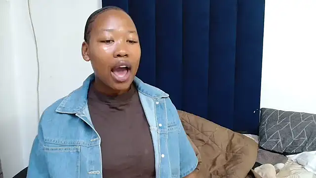 Snapshot of Lissa_27 chatting on March 2026 05:04:01 PM Lissa 27 online show from March 2026 05:04:01 PM