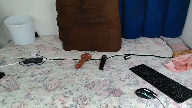 Snapshot of SexyyMandy chatting on May 2026 08:11:01 AM SexyyMandy online show from May 2026 08:11:01 AM