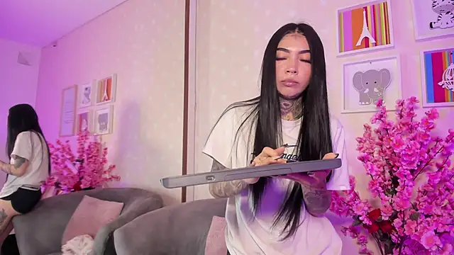 Ashley Blum  online show from March 2026 12:10:01 PM