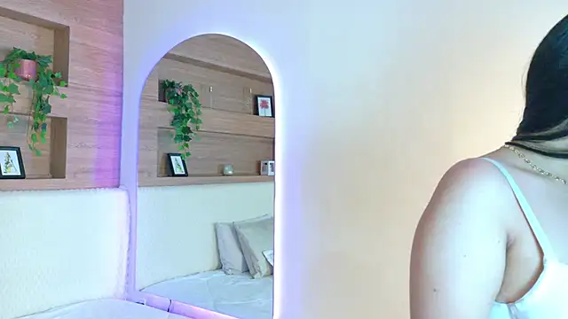 VioletBloomm online show from March 2026 11:38:02 AM