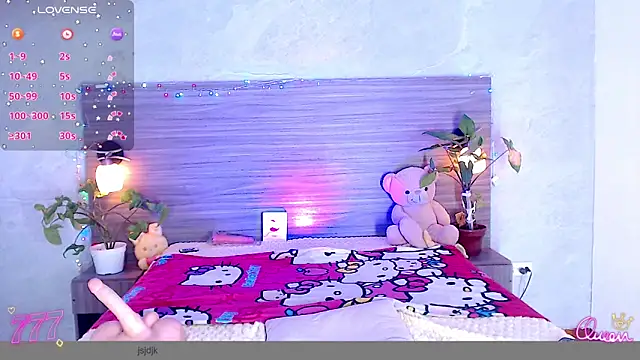 Snapshot of Sophia_Valentina chatting on May 2026 05:03:01 AM Sophia Valentina online show from May 2026 05:03:01 AM
