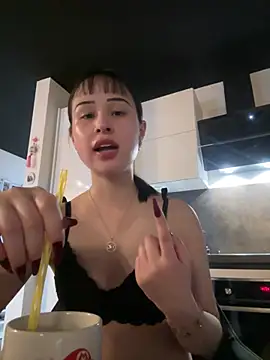 Just-Lilly online show from February 2026 12:09:02 PM