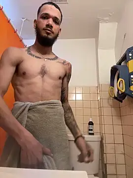 EnanoVerga online show from February 2026 02:22:02 PM