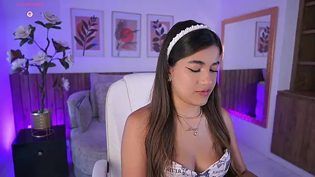 IvyGrabes online show from April 2026 07:06:02 PM