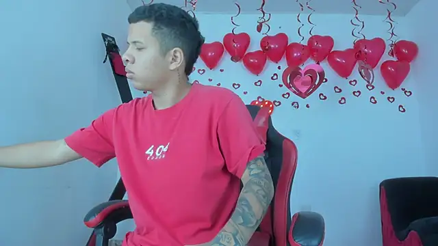 Snapshot of Steven_and_Camilo18 chatting on February 2026 11:38:02 AM Steven and Camilo18 online show from February 2026 11:38:02 AM