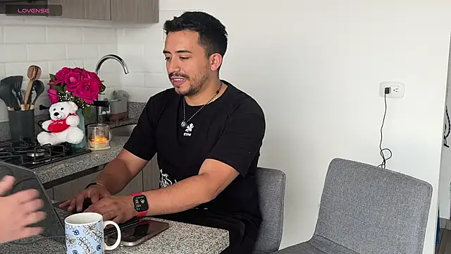 Snapshot of Sofii_n_Diego chatting on February 2026 08:24:01 PM Sofii n Diego online show from February 2026 08:24:01 PM