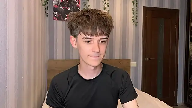 Snapshot of Sweet_Dude chatting on June 2026 04:12:02 PM Sweet Dude online show from June 2026 04:12:02 PM