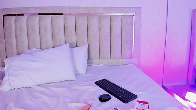 SeleneSantana online show from February 2026 09:48:02 PM