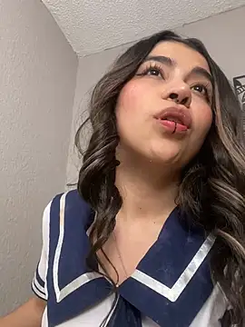 loveegirll1 online show from February 2026 06:40:02 AM