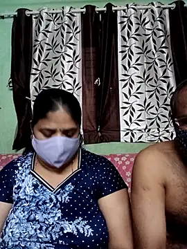 Snapshot of HoneyHush chatting on February 2026 01:09:02 PM HoneyHush online show from February 2026 01:09:02 PM