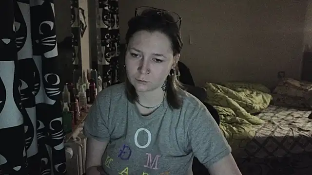 Snapshot of Ozalin_ chatting on February 2026 05:00:02 PM Ozalin online show from February 2026 05:00:02 PM