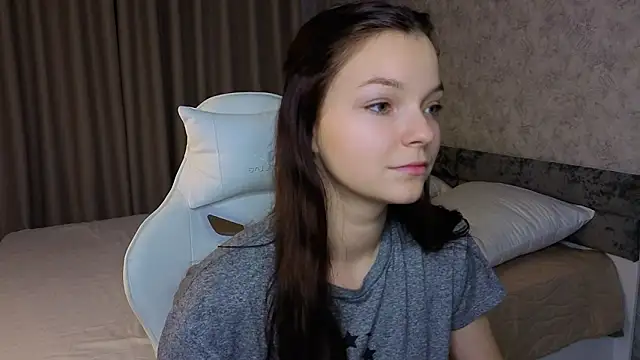 Snapshot of ElizaPizza chatting on May 2026 07:33:02 PM ElizaPizza online show from May 2026 07:33:02 PM