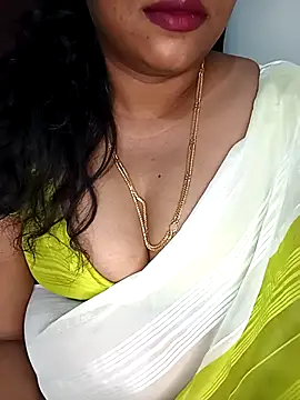 Snapshot of Chinnima143 chatting on February 2026 04:35:01 PM Chinnima143 online show from February 2026 04:35:01 PM