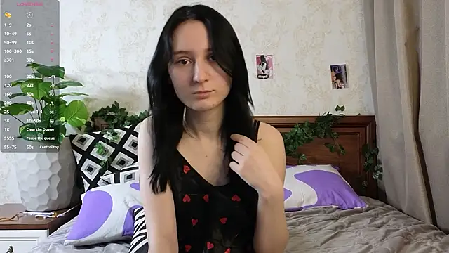 Snapshot of AuburnConfetti chatting on February 2026 06:11:02 PM AuburnConfetti online show from February 2026 06:11:02 PM